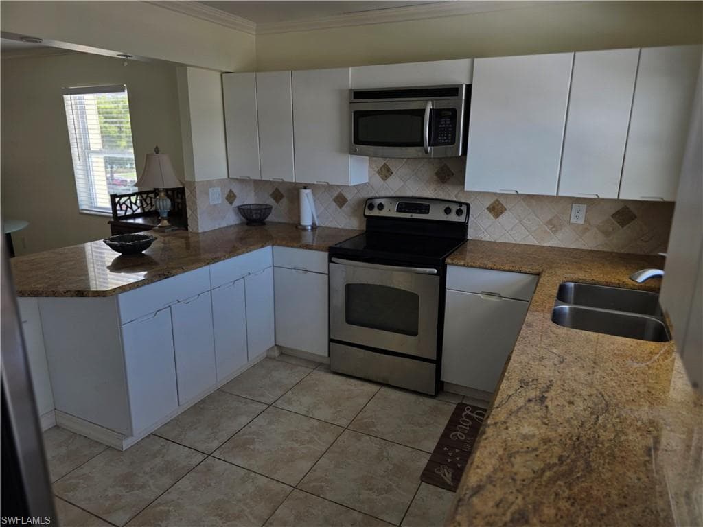 1100 8th Ave S 305a, Naples, FL 34102-21