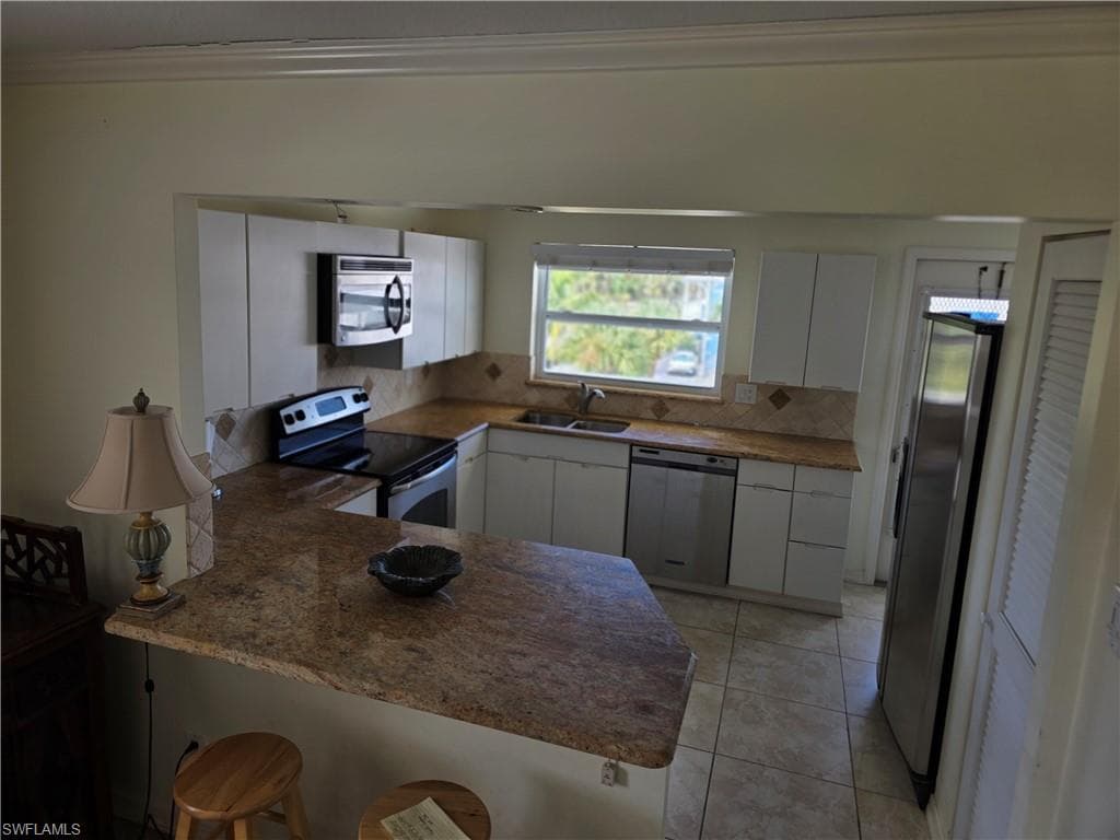 1100 8th Ave S 305a, Naples, FL 34102-23