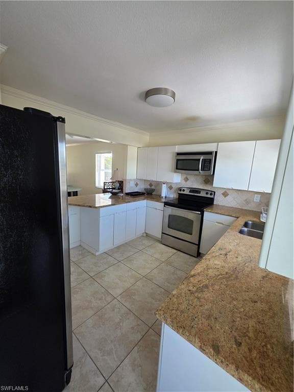 1100 8th Ave S 305a, Naples, FL 34102-6