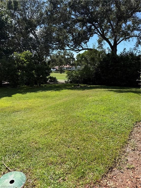 724 Bay Tree Ct, Naples, FL 34108-8