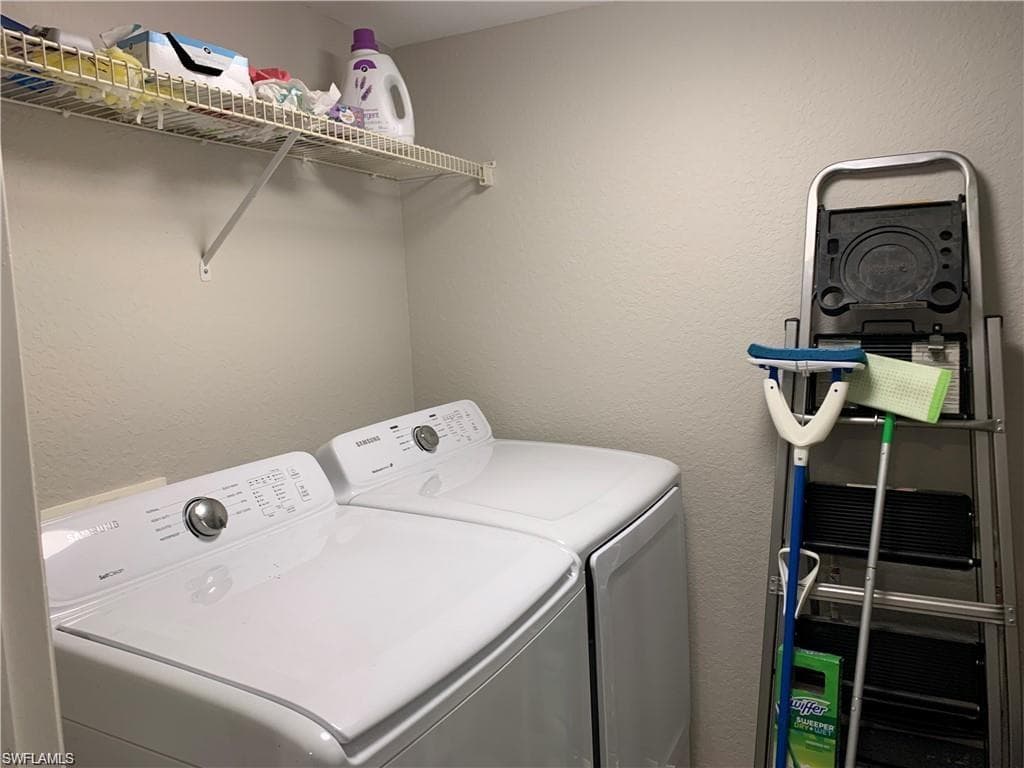 4630 Saint Croix Ln 834, Naples, FL 34109-9