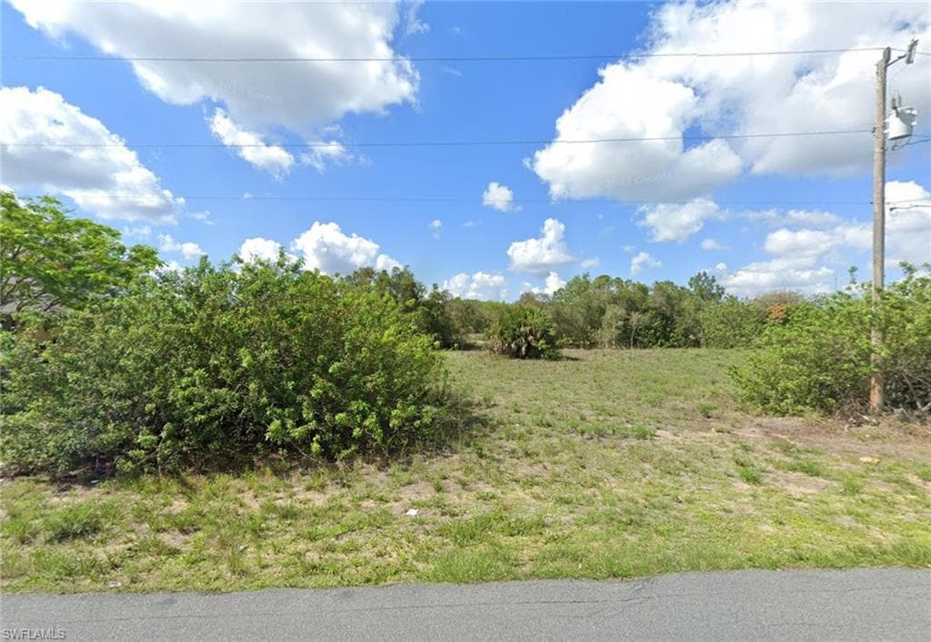 855 Sea Urchin Cir, Fort Myers, FL 33913-1