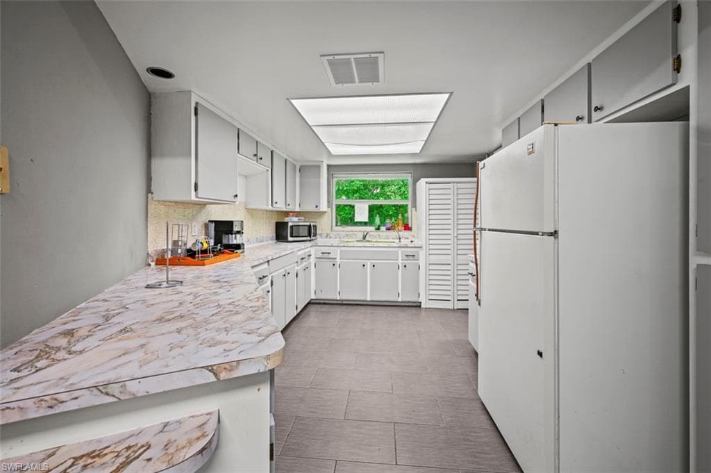 101-105 Saint Andrews Blvd, Naples, FL 34113-9