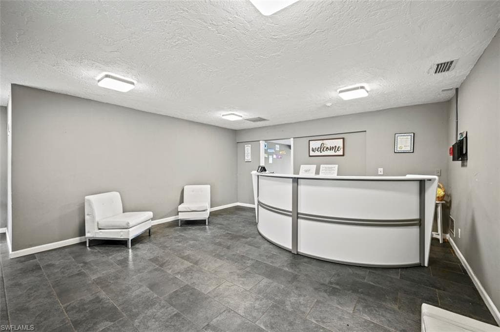 101-105 Saint Andrews Blvd, Naples, FL 34113-4