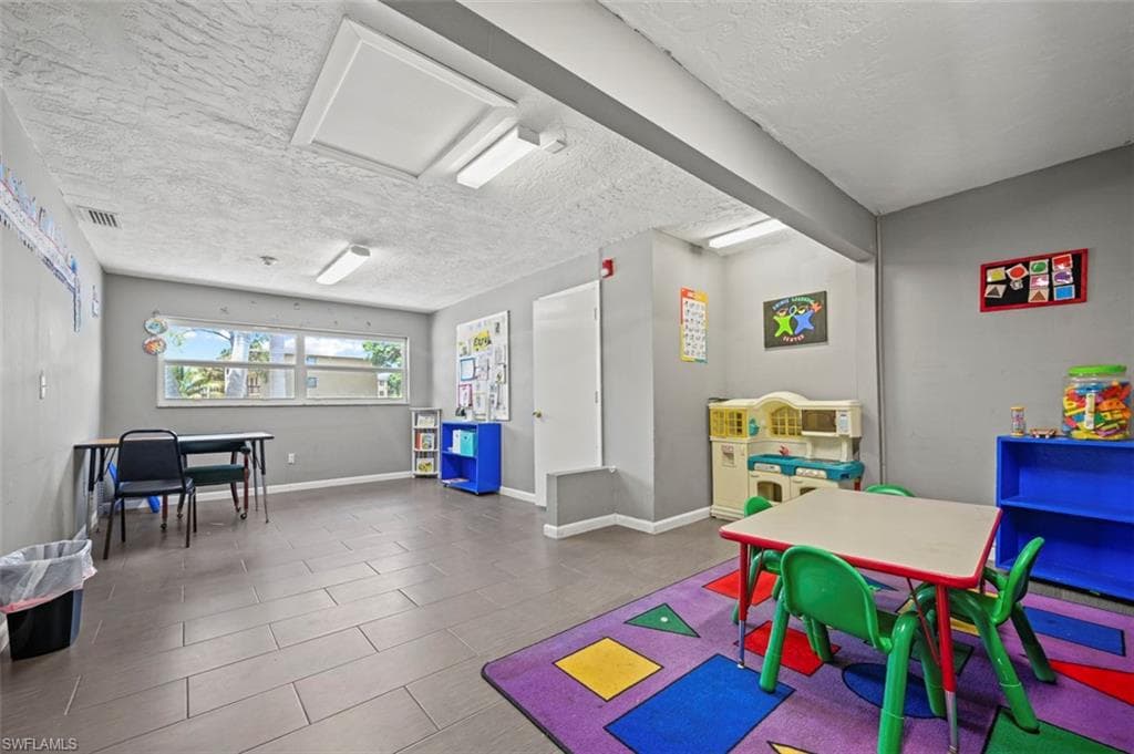 101-105 Saint Andrews Blvd, Naples, FL 34113-5