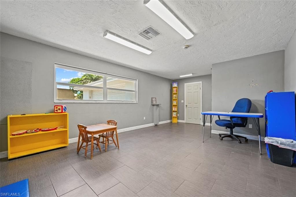 101-105 Saint Andrews Blvd, Naples, FL 34113-6