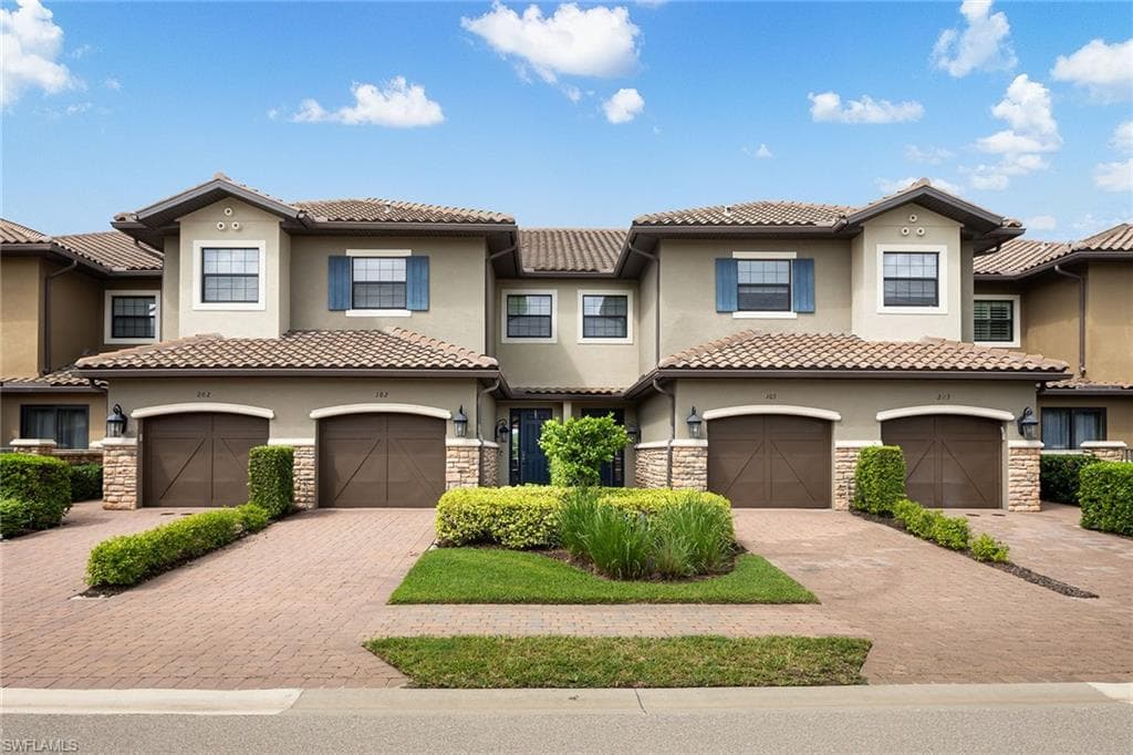 9672 Montelanico Loop 102, Naples, FL 34119-22