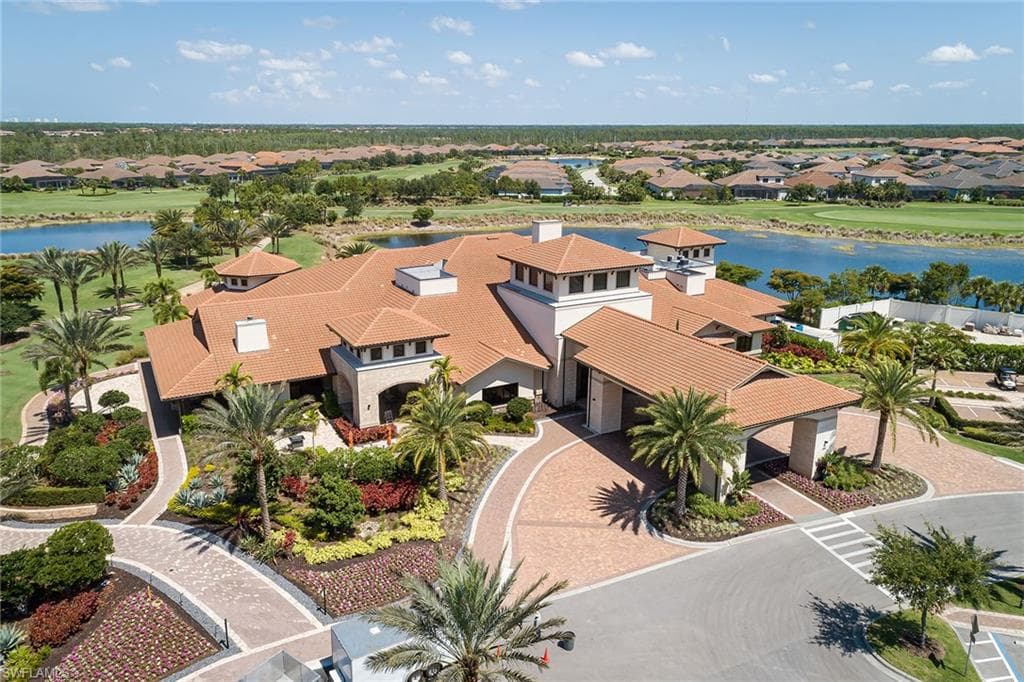 9672 Montelanico Loop 102, Naples, FL 34119-27