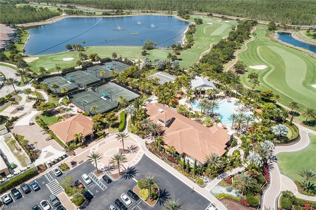 9672 Montelanico Loop 102, Naples, FL 34119-34