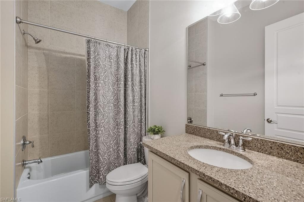 3199 Cotuit Ln, Naples, FL 34114-20