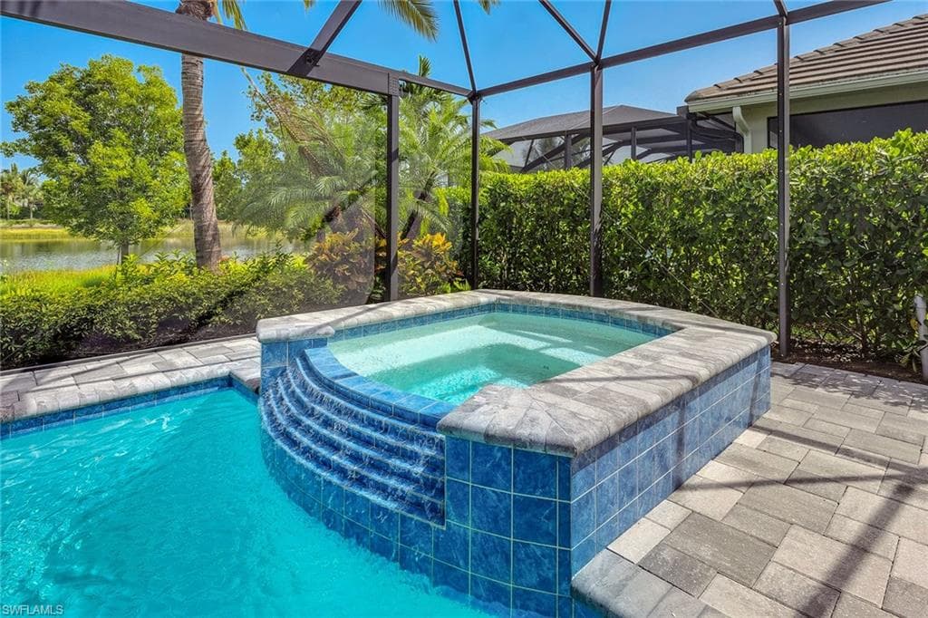3199 Cotuit Ln, Naples, FL 34114-33
