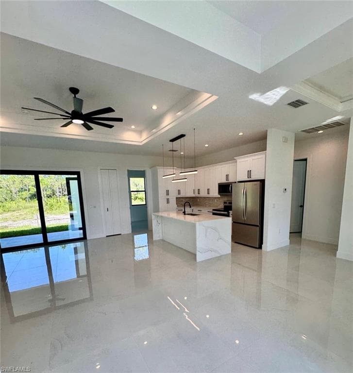 1353 Everglades Blvd N, Naples, FL 34120-5