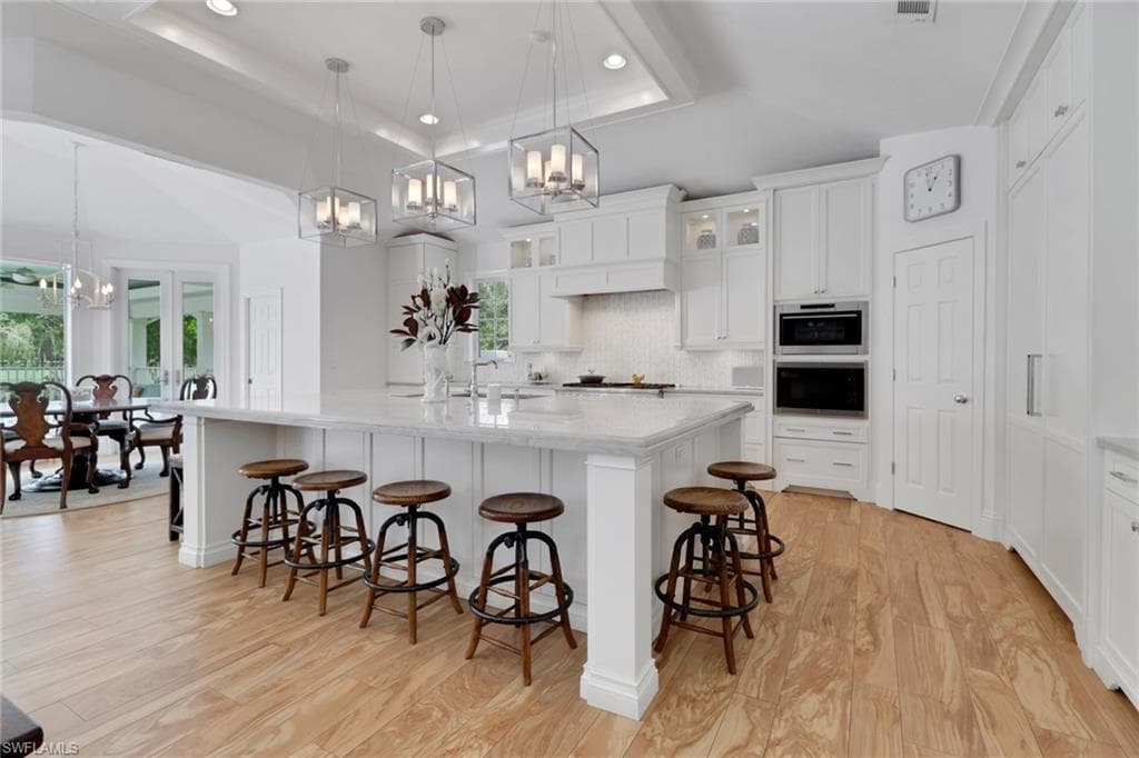 13101 Pond Apple Dr E, Naples, FL 34119-7
