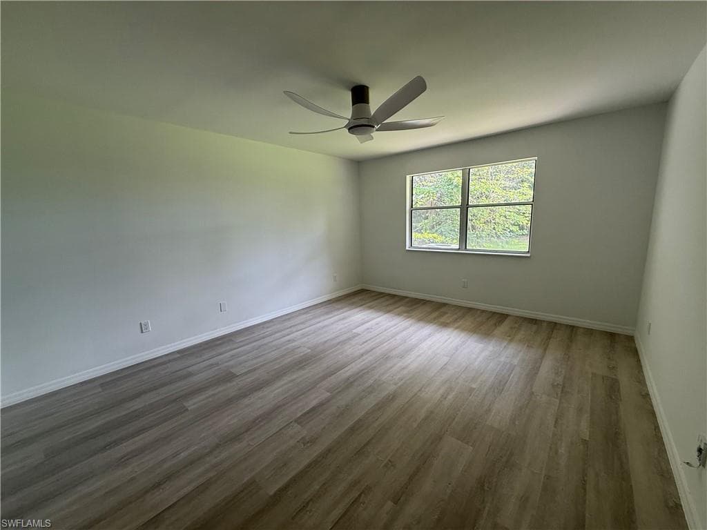 1526 A Trafalgar Ln J-102, Naples, FL 34116-17