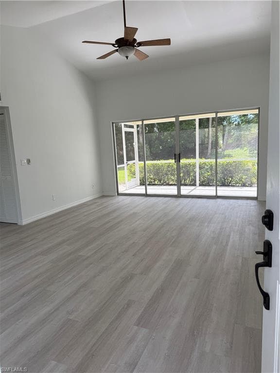 1526 A Trafalgar Ln J-102, Naples, FL 34116-6