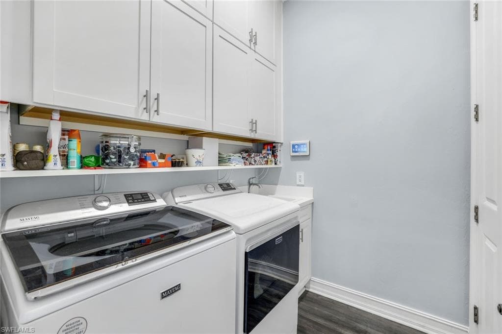 6062 Divot Ct, Naples, FL 34113-18