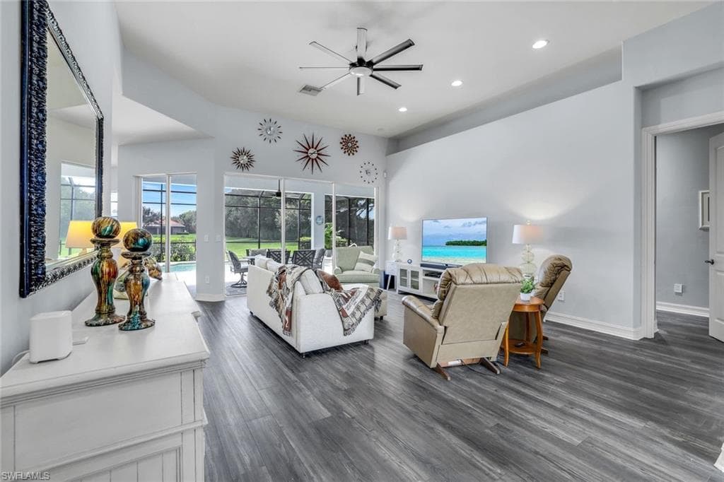 6062 Divot Ct, Naples, FL 34113-3