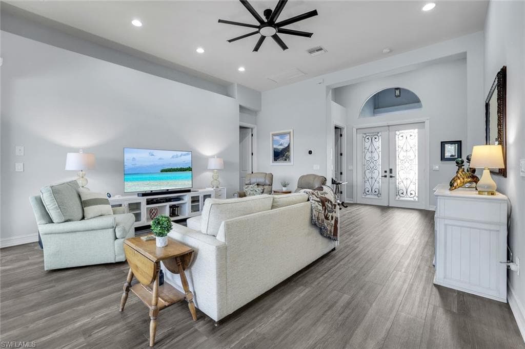 6062 Divot Ct, Naples, FL 34113-5