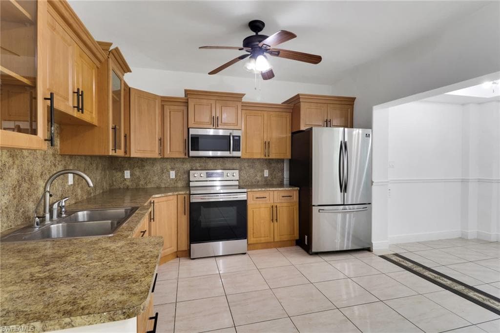 4310 28th Ave SE, Naples, FL 34117-9