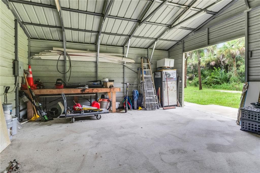 4310 28th Ave SE, Naples, FL 34117-29