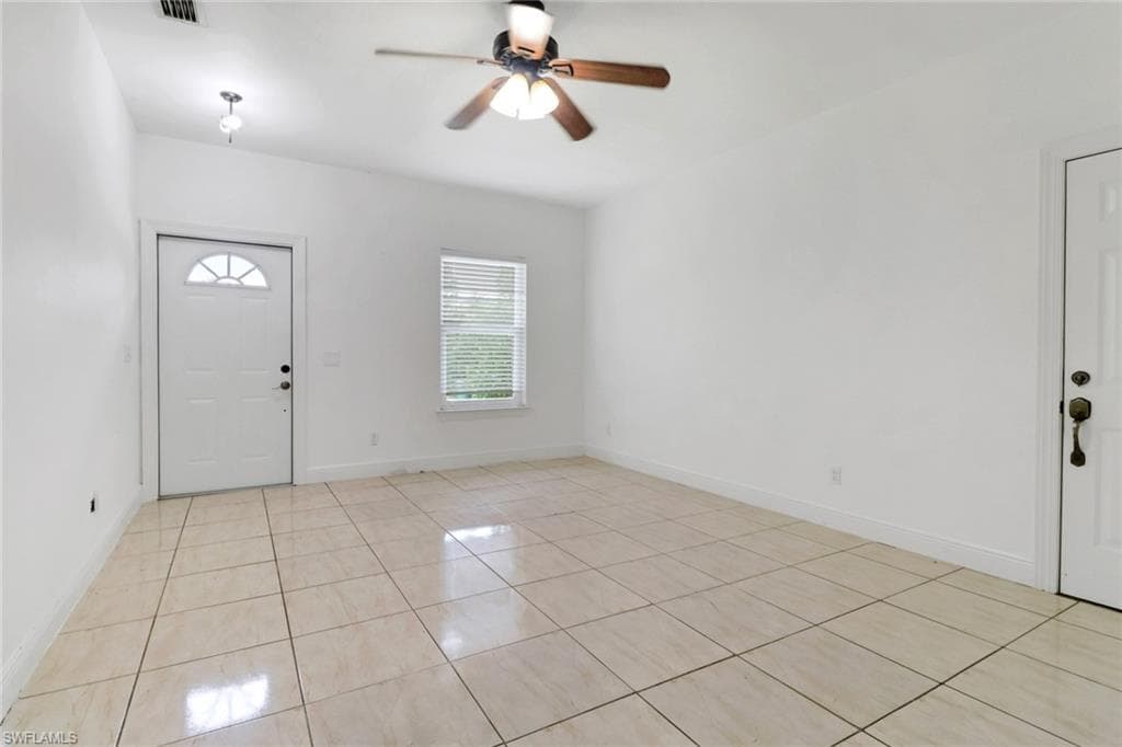 4310 28th Ave SE, Naples, FL 34117-3
