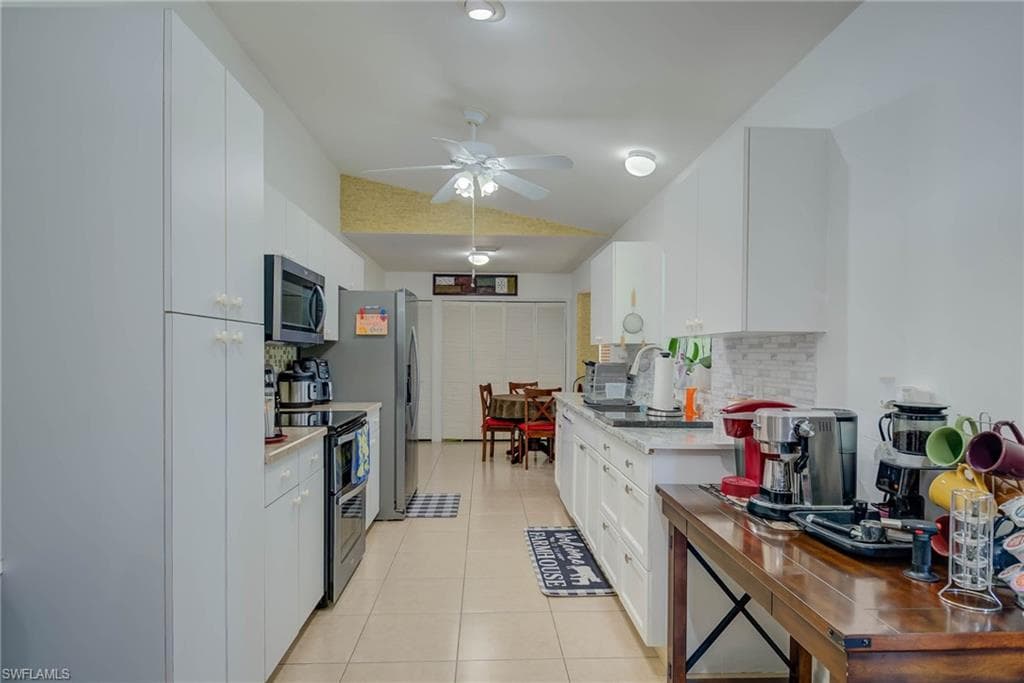 2940 10th Ave NE, Naples, FL 34120-16