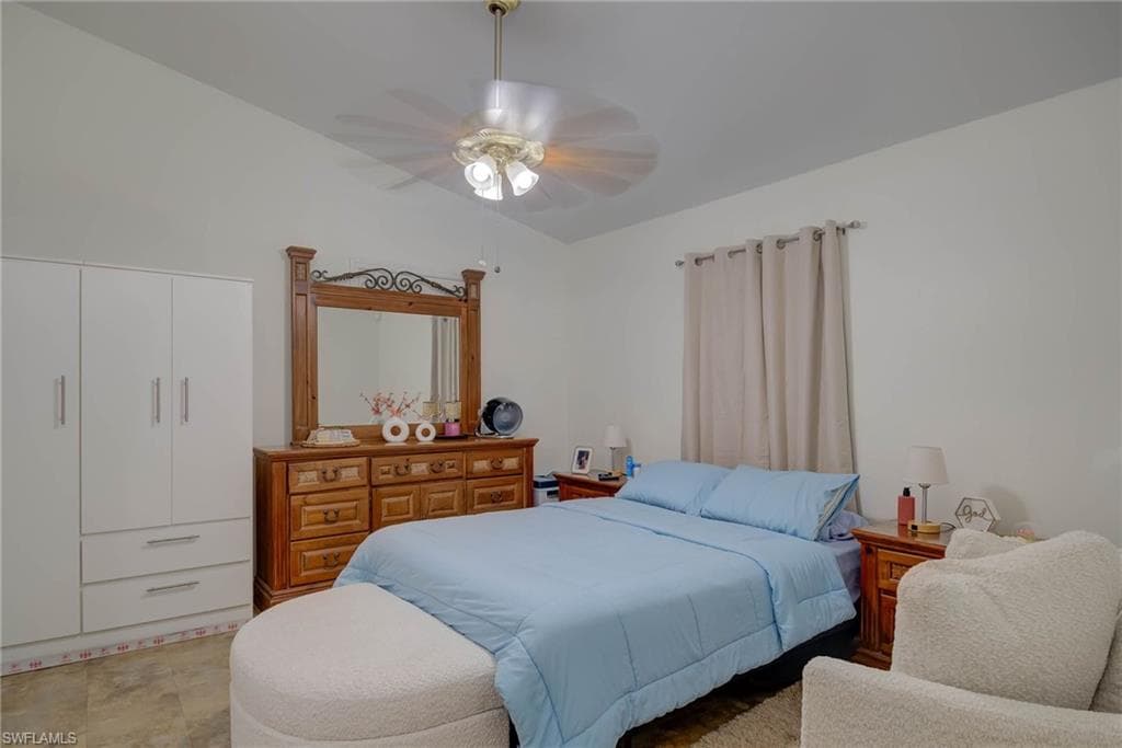 2940 10th Ave NE, Naples, FL 34120-19