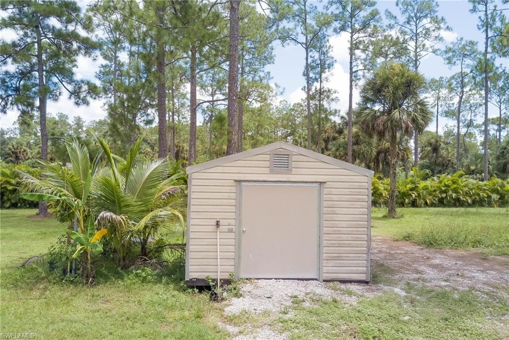 2940 10th Ave NE, Naples, FL 34120-23