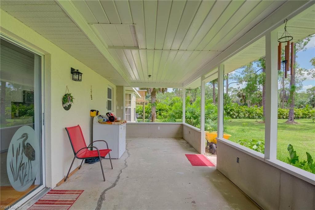2940 10th Ave NE, Naples, FL 34120-27