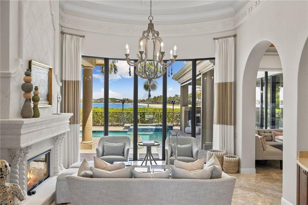 9214 Marble Stone Dr, Naples, FL 34120-11