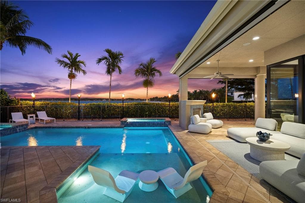 9214 Marble Stone Dr, Naples, FL 34120-1