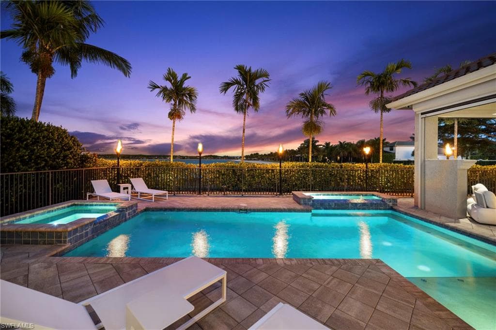 9214 Marble Stone Dr, Naples, FL 34120-33