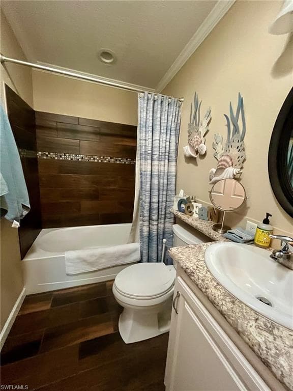 1316 Diamond Lake Cir, Naples, FL 34114-23