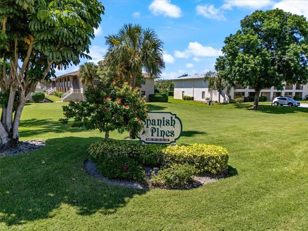 141 Cypress Way E D, Naples, FL 34110-5