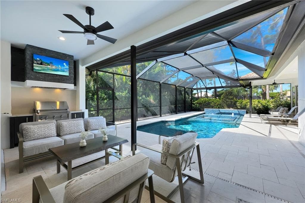 237 Charleston Ct, Naples, FL 34110-25