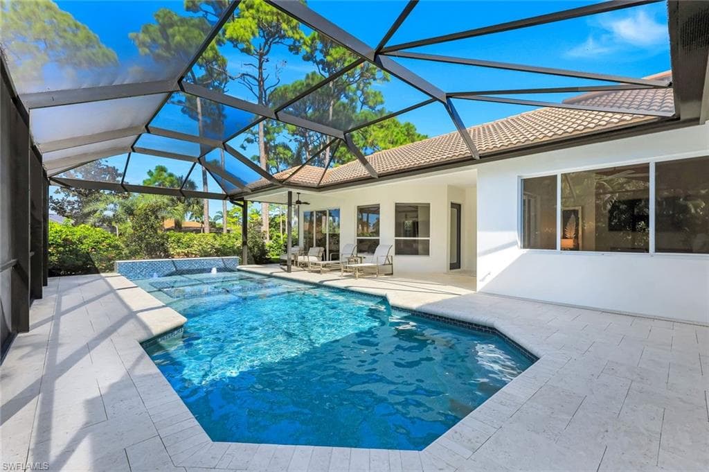 237 Charleston Ct, Naples, FL 34110-29