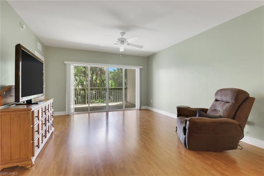 7819 Regal Heron Cir 203, Naples, FL 34104-10
