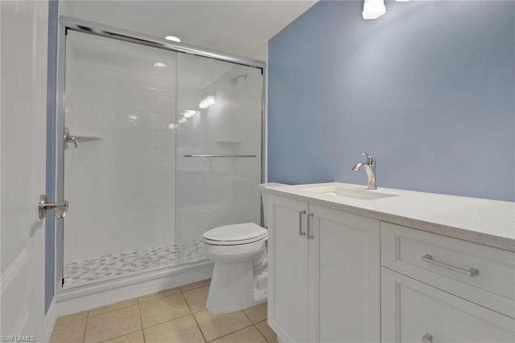 7819 Regal Heron Cir 203, Naples, FL 34104-20