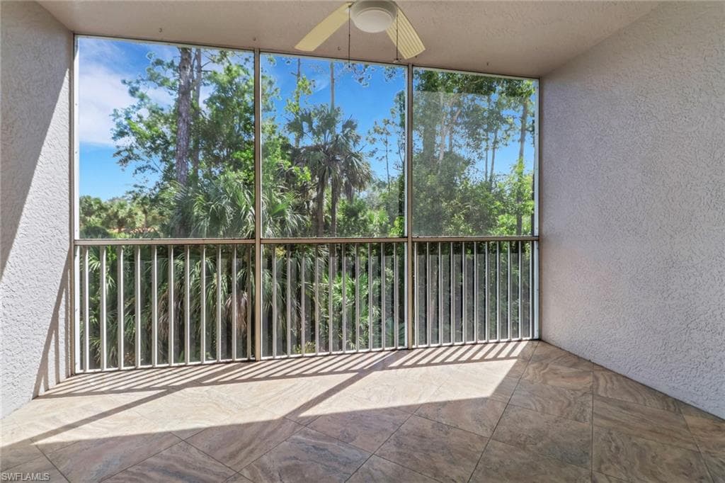 7819 Regal Heron Cir 203, Naples, FL 34104-2