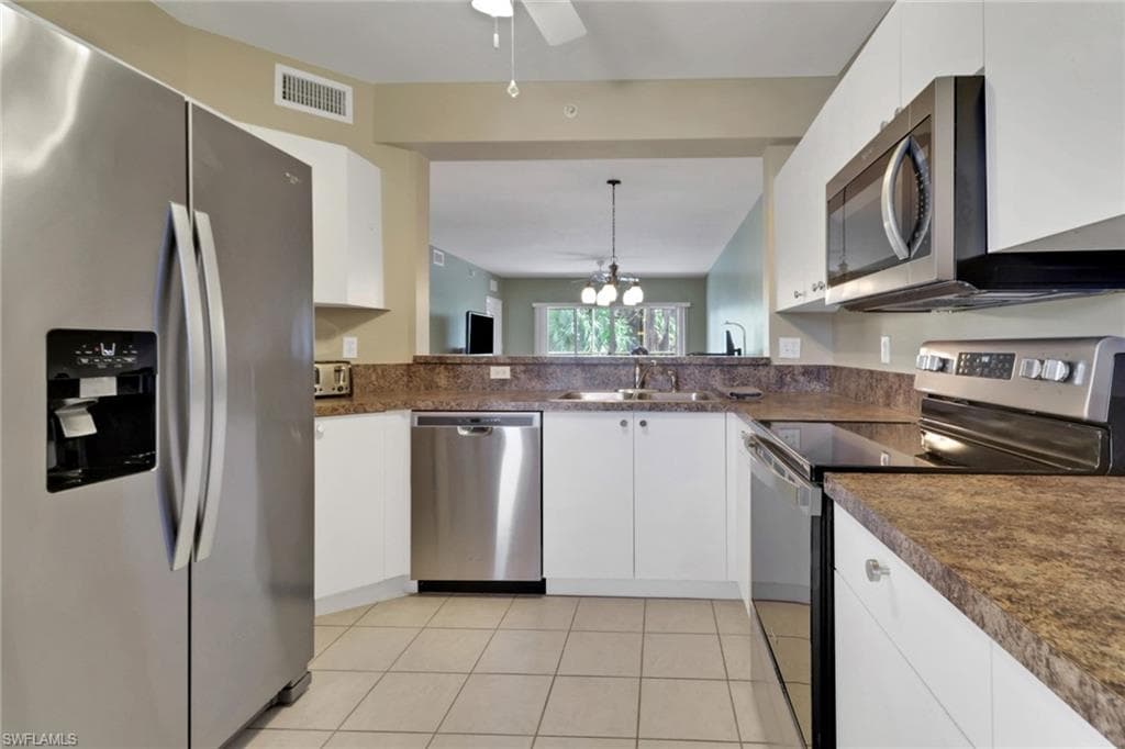 7819 Regal Heron Cir 203, Naples, FL 34104-3