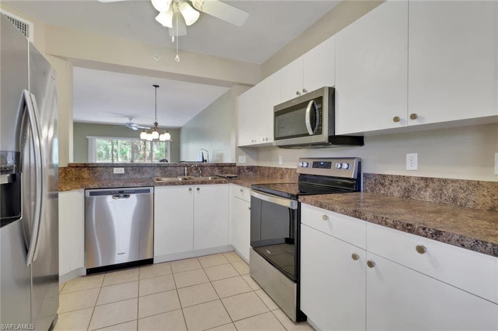 7819 Regal Heron Cir 203, Naples, FL 34104-4