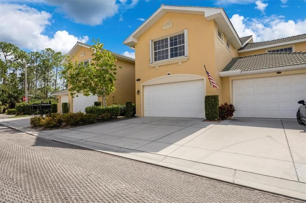 8315 Big Acorn Cir 902, Naples, FL 34119-13