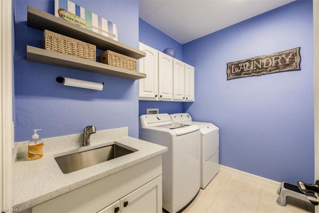 8315 Big Acorn Cir 902, Naples, FL 34119-22