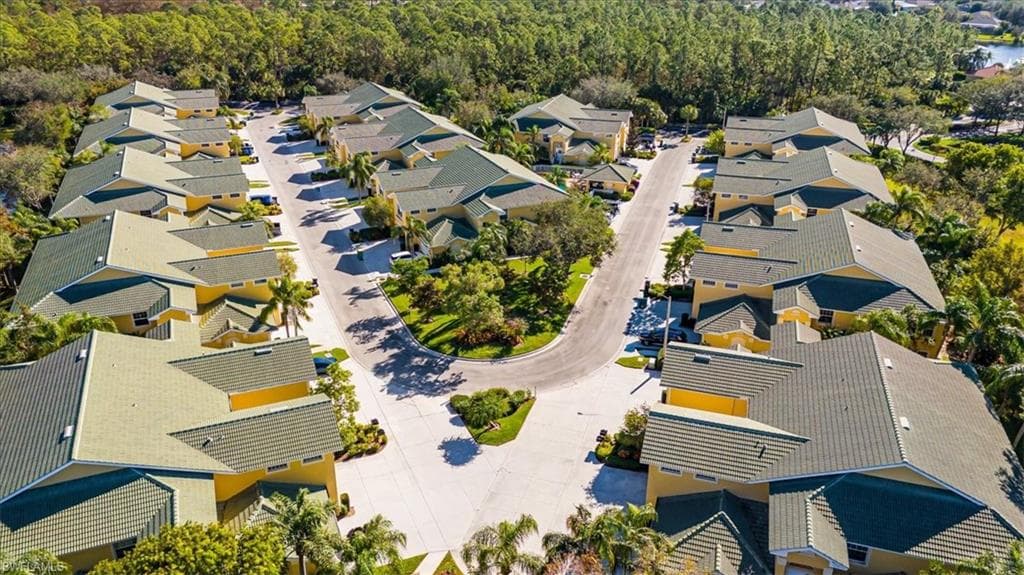 8315 Big Acorn Cir 902, Naples, FL 34119-27