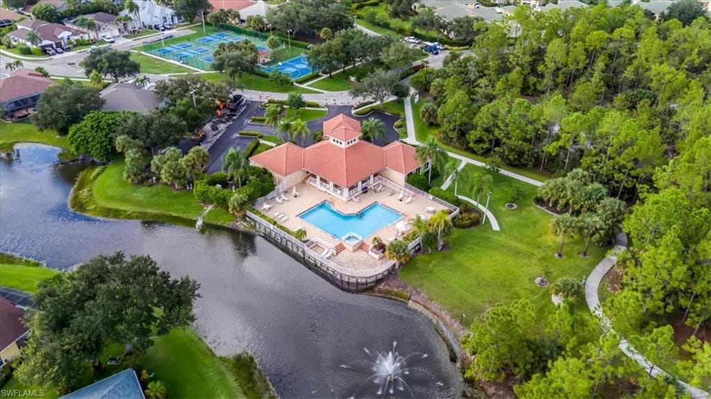 8315 Big Acorn Cir 902, Naples, FL 34119-32