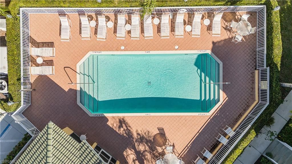 8315 Big Acorn Cir 902, Naples, FL 34119-35