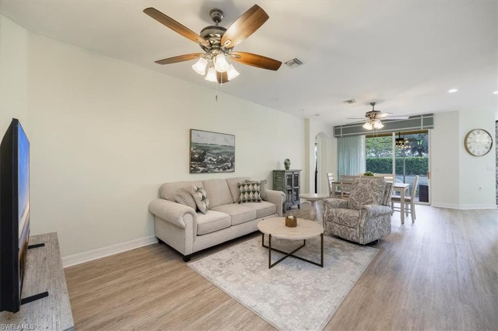 8315 Big Acorn Cir 902, Naples, FL 34119-2