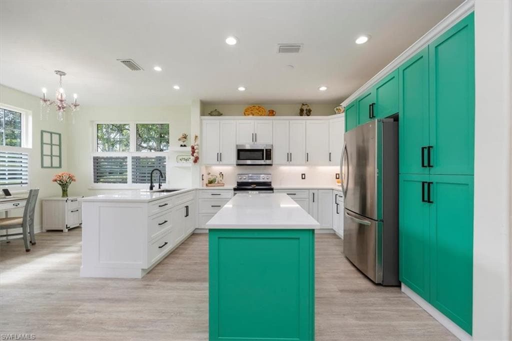 8315 Big Acorn Cir 902, Naples, FL 34119-7