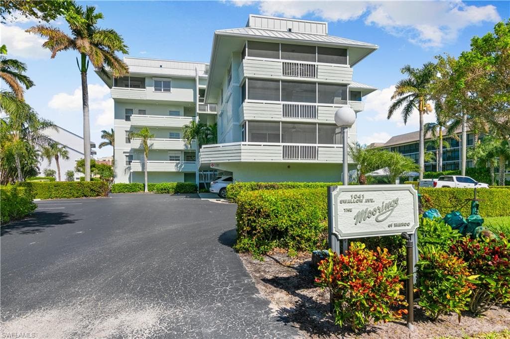 1041 Swallow Ave 303, Marco Island, FL 34145-32