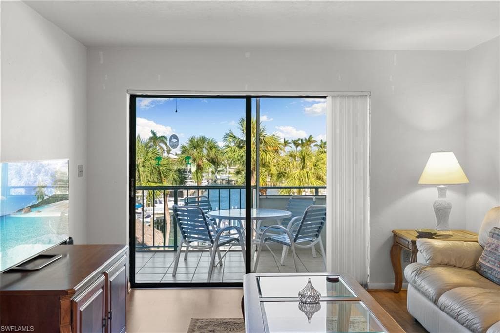 1041 Swallow Ave 303, Marco Island, FL 34145-2